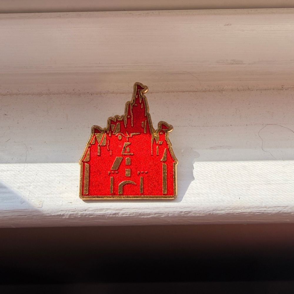 Disney HONG KONG Castle Pin